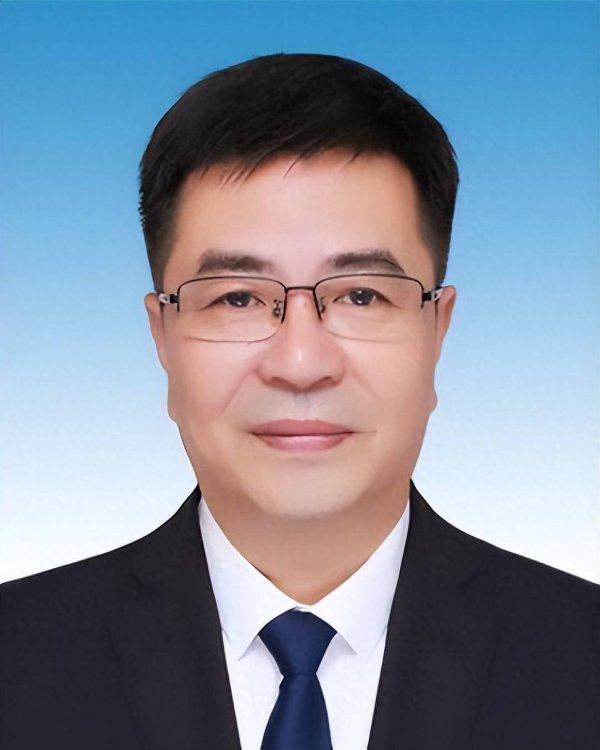 线上股票配资网站 王冬已任三明市政府秘书长